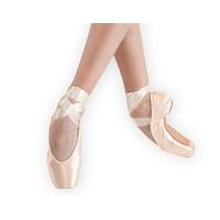 M3-1-22 Gaynor Minden Pointe Shoes