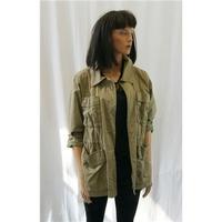 Women's Bench Small Khaki Mac