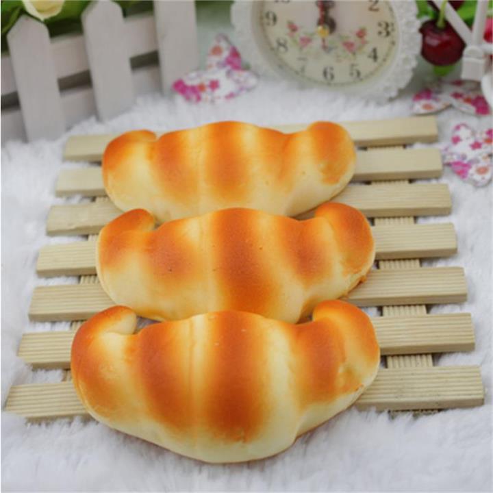 10.5x5.5CM Squishy Simulation Croissant Slow Rising Squishy Fun Toys Decoration