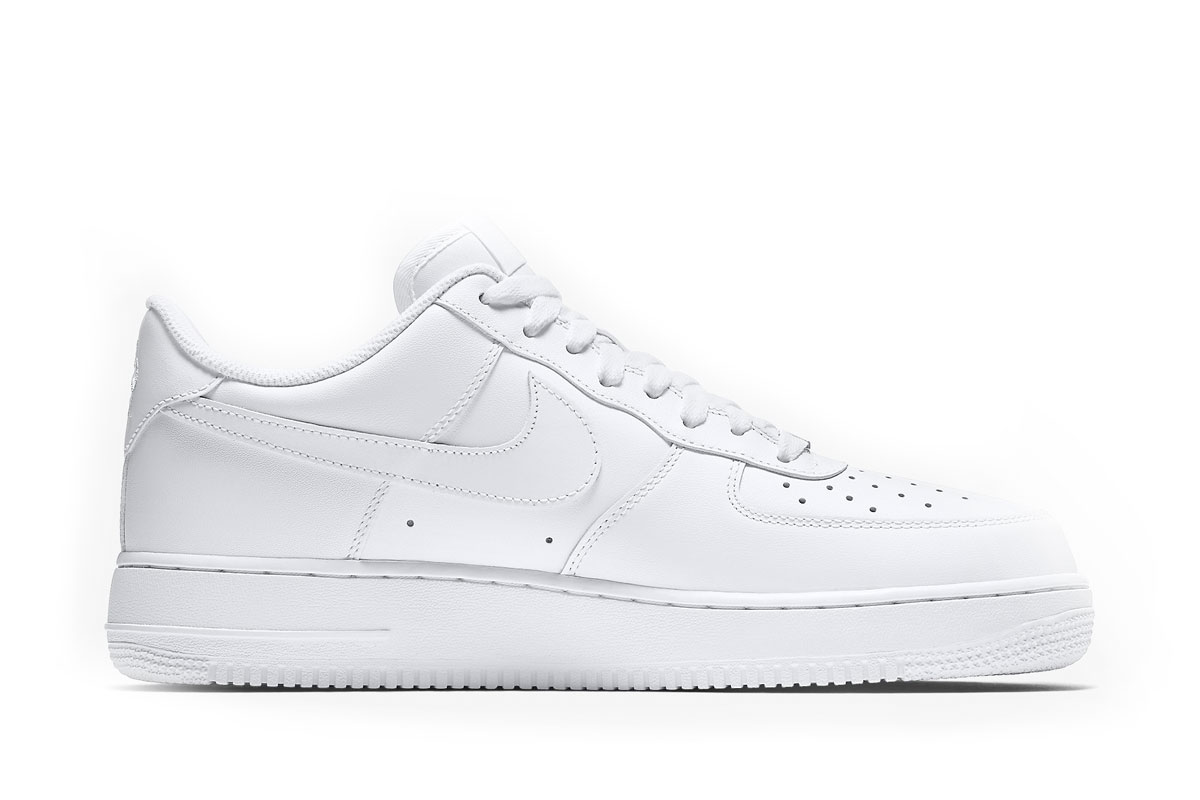 Nike Men's Air Force 1 Low '07 Shoe (White, Size 7)