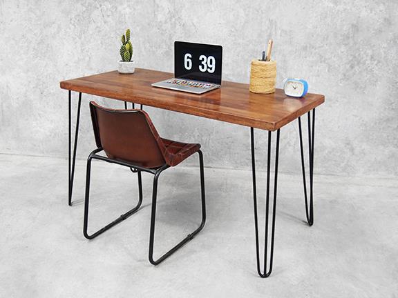 Table With Hairpin Legs | Black