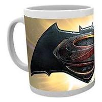 10oz Batman Vs Superman Logo Alt Mug