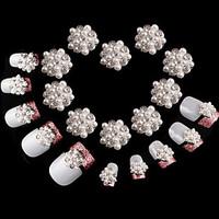 10 pcs Diamond Snowflake Super Shining Nail Decorations