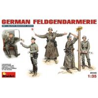 1:35 German Feldgendarmerie Figurines
