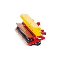 1:32 Vredo Overseeder Farming Model Kit