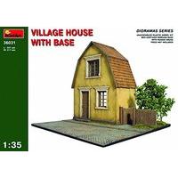 1:35 Village House With Base Model Kit