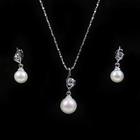 14k White Gold White 7.5 - 8mm AA FW Pearl Necklace And Earrings Set