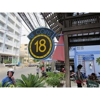 18 coins hostel restaurant