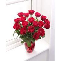 18 Red Rose Bouquet and Glass Vase