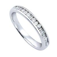18ct white gold 025 carat round brilliant and baguette diamond ring