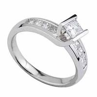 18ct white gold 0.75 carat princess cut diamond ring