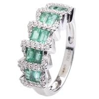 18ct white gold diamond and emerald fancy ring 18dr331 e w