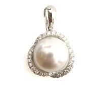 18ct White Gold Fancy Diamond Pearl Pendant 12.62.562
