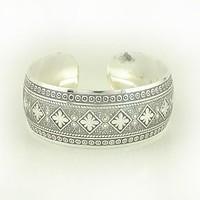 1PCS Fashion Carved Silver Bracelet N0.6 Christmas Gifts