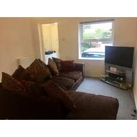 1x Double Bedroom in Large, Spacious House Close to City Centre