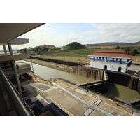 2 hour tour of the panama canal