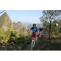 2-Day Small-Group Biking Adventure from Guilin to Yangshuo including Li River Cruise