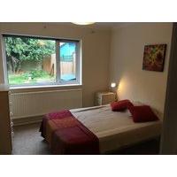 2 large double rooms in Crown Wood