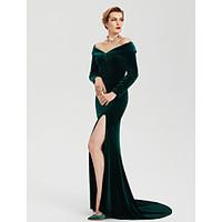 2017 TS Couture Formal Evening Dress - Celebrity Style Furcal Sheath / Column Off Shoulder Sweep / Brush Train Velvet with Split