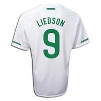 2010-11 Portugal World Cup Away (Liedson 9)