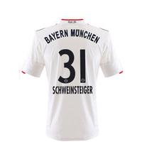 2011-12 Bayern Munich Away Shirt (Schweinsteiger 31)