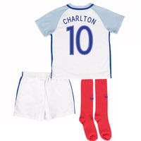 2016-17 England Home Little Boys Kit (Charlton 10)