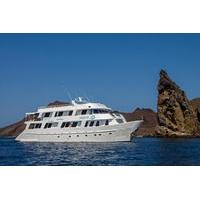 4-Day Tour to Floreana and Santiago Aboard the \'Yolita II\'