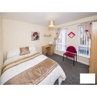 4 Double Rooms Available with en-suites just of Lisburn Road! All bills included!