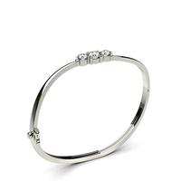 4 Prong Setting Round Diamond Bangle