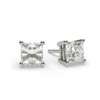 4 prong setting princess diamond stud earring