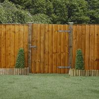 4ft x 3ft feather edge wooden garden gate waltons