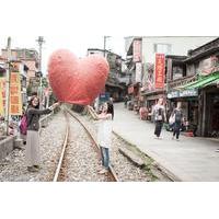 5 hour shifen old street walk and pingxi sky lantern tour from taipei