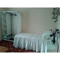5 days a week furnished double room with single bed