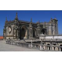 6-Day North Portugal Tour: Porto, Braga, Fátima, Coimbra, Guimaraes, Aveiro and Batalha, from Lisbon