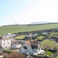 6 Chichester Court