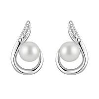 9ct white gold freshwater cultured pearl stud earrings