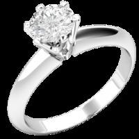 A timeless Round Cut solitaire diamond ring in platinum (In stock)