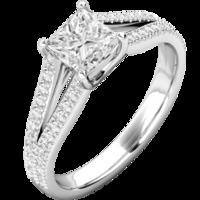 A stunning Princess Cut diamond ring with shoulder stones in platinum (In stock)