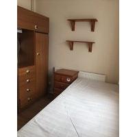 a single and a double room for rent