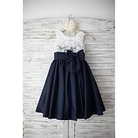 A-line Knee-length Flower Girl Dress - Lace / Taffeta Sleeveless Square with