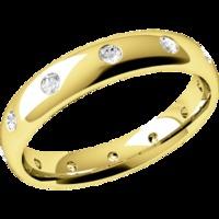 A gorgeous diamond set courted ladies wedding ring in 18ct yellow gold