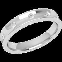 A stunning ladies diamond set wedding ring in 18ct white gold