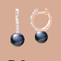 A timeless pair of 9mm Black Pearl and Round Brilliant Cut diamond drop earrings in 18ct rose gold