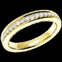 A classic Round Brilliant Cut diamond set ladies wedding ring in 18ct yellow gold