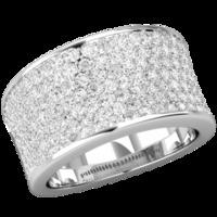 A luxurious Round Brilliant Cut diamond set ladies ring in 18ct white gold