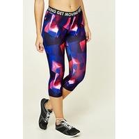 Active Graphic Capri Leggings