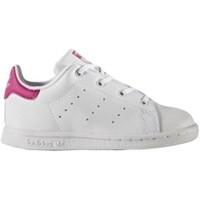 adidas Ftwwhtftwwhbopink Stan Smith I F girls\'s Children\'s Shoes (Trainers) in white