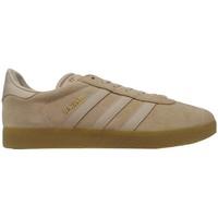 adidas Gazelle men\'s Shoes (Trainers) in BEIGE