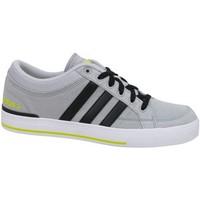 adidas Skool men\'s Shoes (Trainers) in Yellow