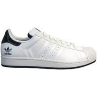 adidas 562138 men\'s Shoes in White